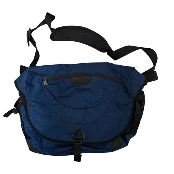 L.L. Bean Men’s Messenger Shoulder Computer Bag Navy Multiple Pockets Flap Close - Picture 1 of 7